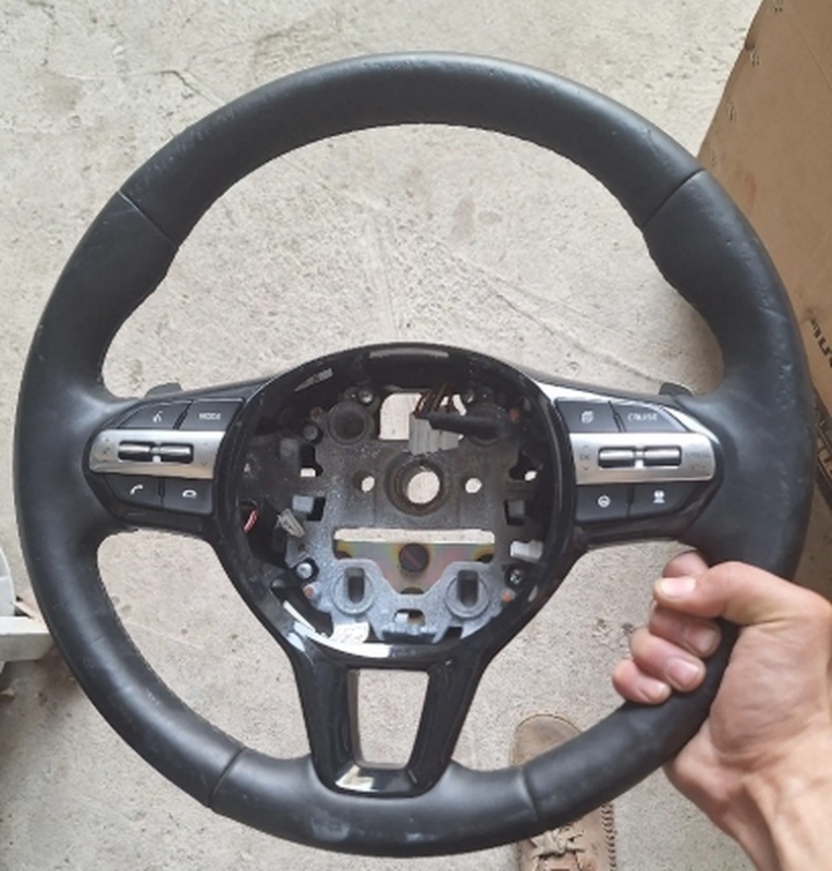 Руль от Kia K7 2020